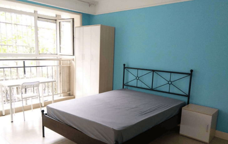 (单间出租)东南卧1360 首月减免1200 无中介